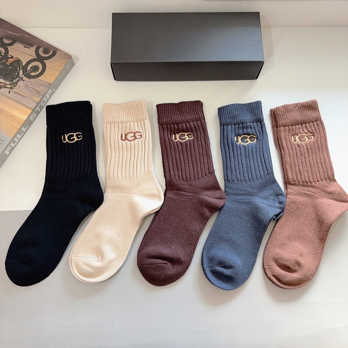 配包装【一盒5双】UGG潮牌高版本刺绣羊绒长筒袜子🔥潮人必不可少的时尚专柜代购长筒袜子 ，超级好搭配！