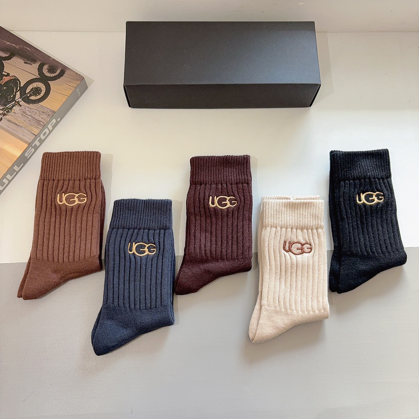 配包装【一盒5双】UGG潮牌高版本刺绣羊绒长筒袜子🔥潮人必不可少的时尚专柜代购长筒袜子 ，超级好搭配！