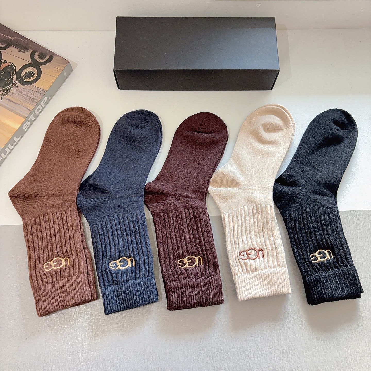 配包装【一盒5双】UGG潮牌高版本刺绣羊绒长筒袜子🔥潮人必不可少的时尚专柜代购长筒袜子 ，超级好搭配！