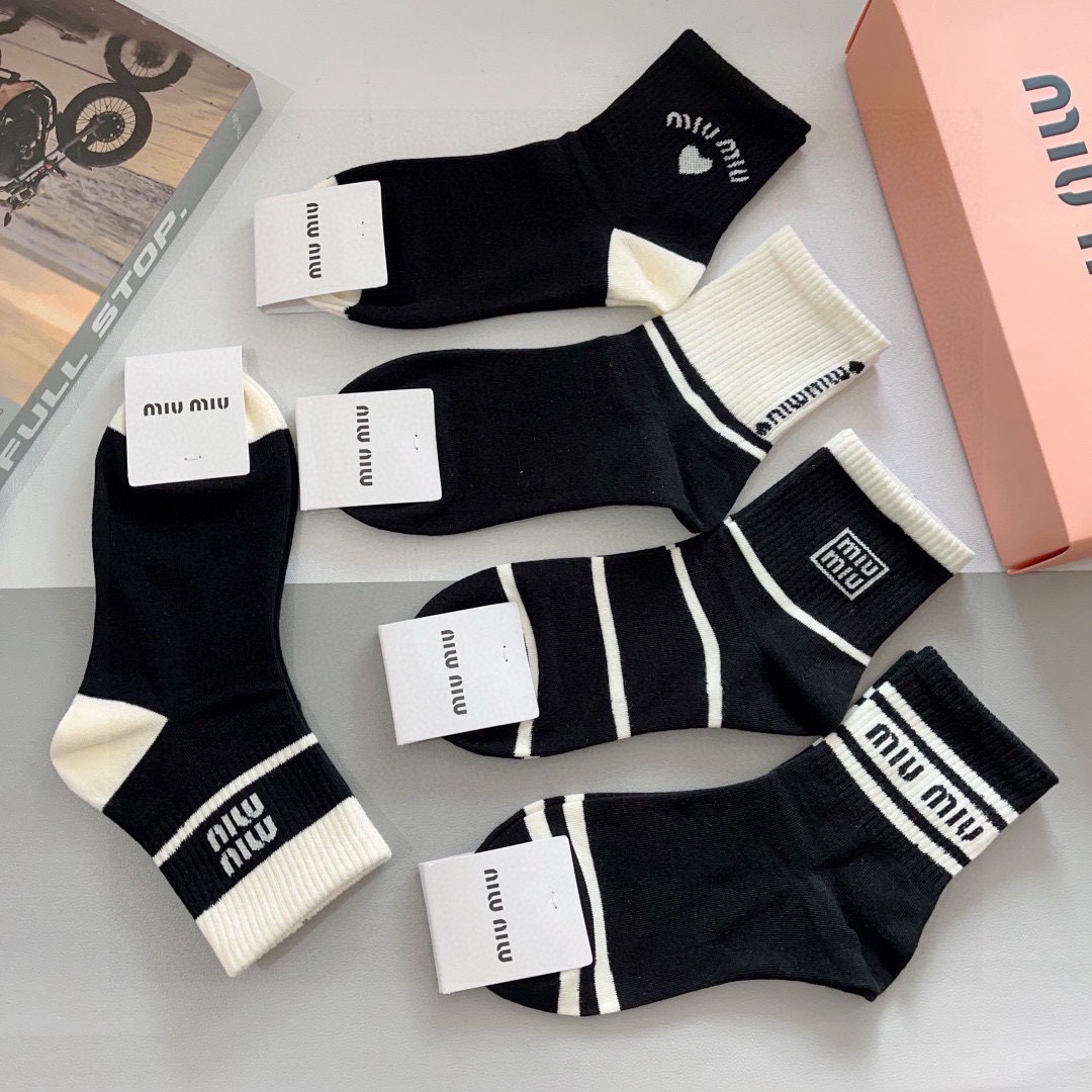 配包装【一盒5双】miumiu · 缪缪 高品质🔥超级爆款网红中筒袜子❗️ins明星网红推荐❗️火爆至极