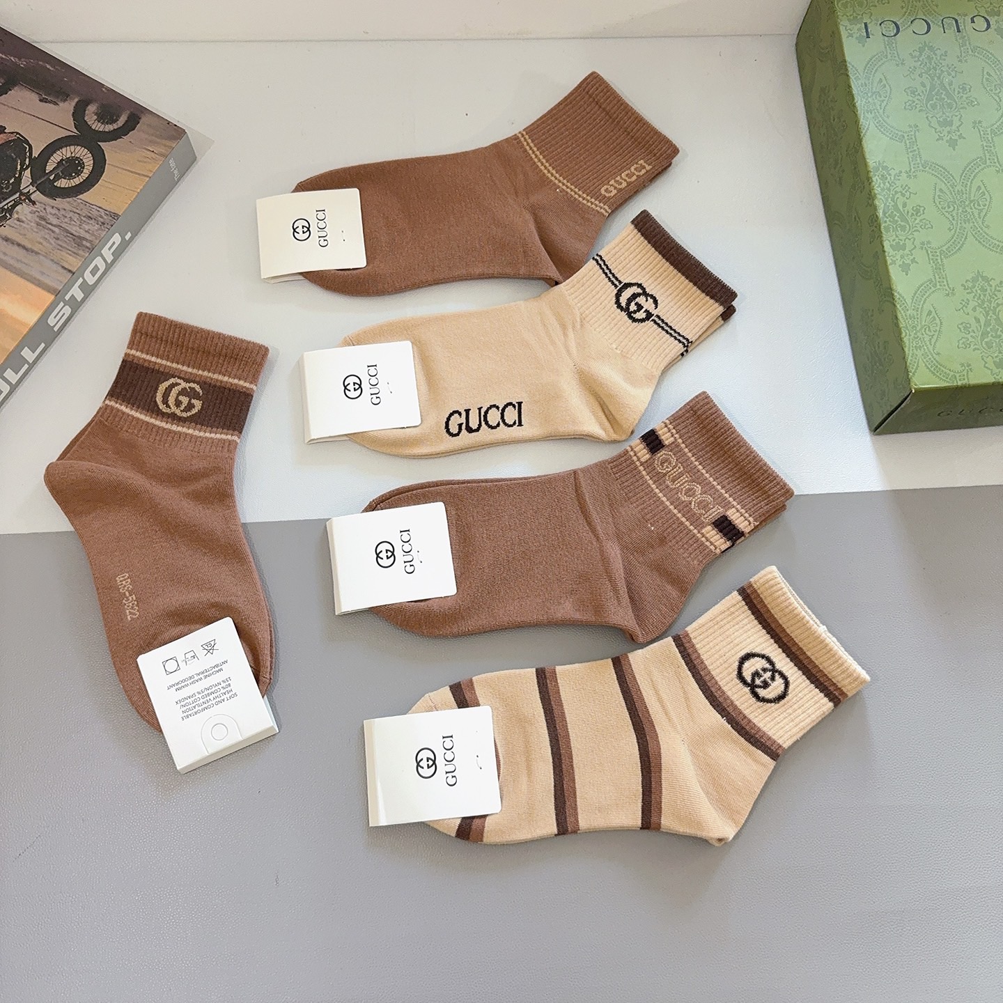 配包装（一盒5双）GUCCI 古奇2025新款袜子！纯棉面料，火爆图案，专柜同步中筒袜子，大牌出街，潮人