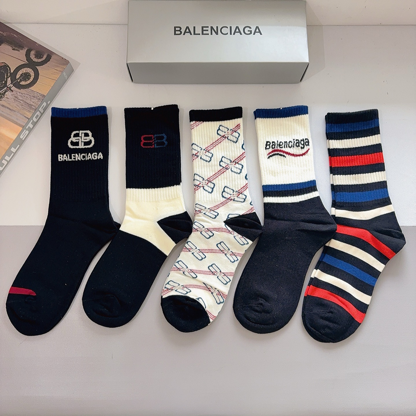 配包装【一盒5双】BALENCIAGA 巴黎世家 新款长筒袜子🔥潮人必不可少的时尚专柜代购袜子 ，超级时