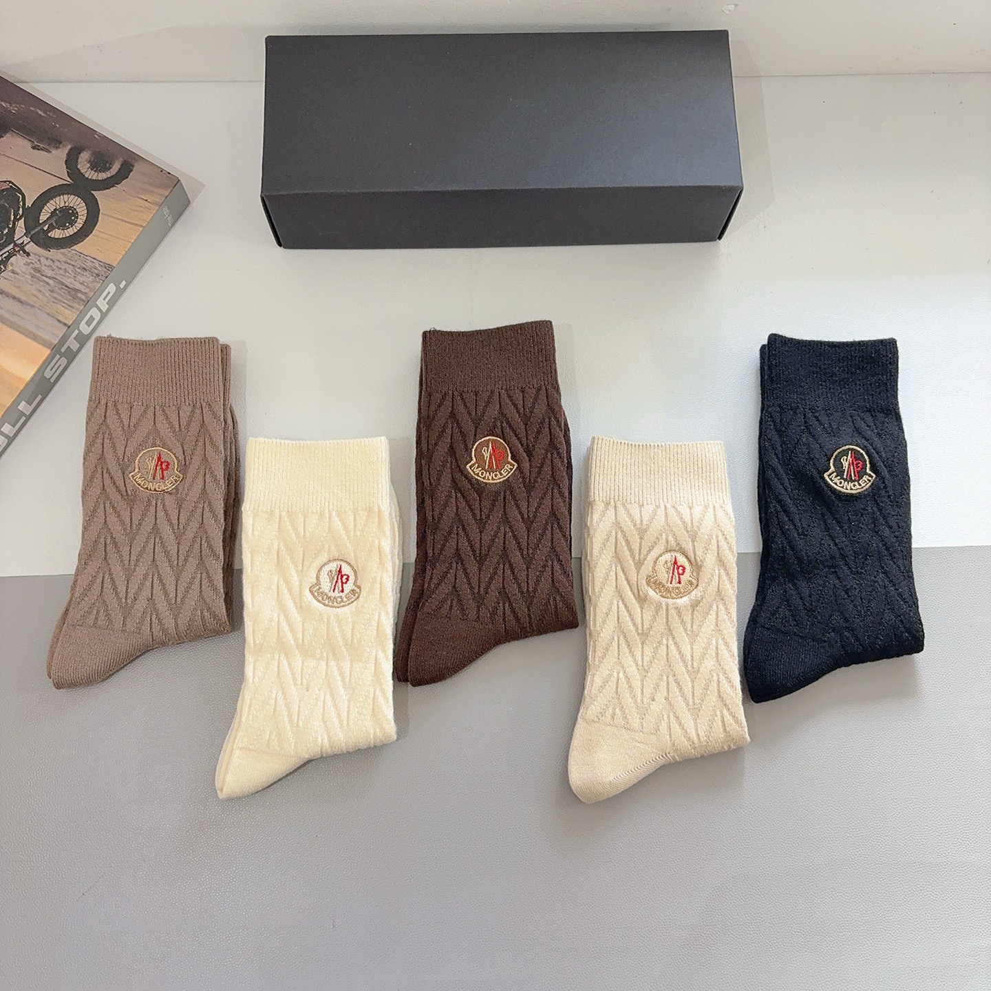 配包装【一盒5双】MONCLER 蒙口 高版本羊绒刺绣长筒袜子🔥潮人必不可少的时尚专柜代购长筒袜子 ，超