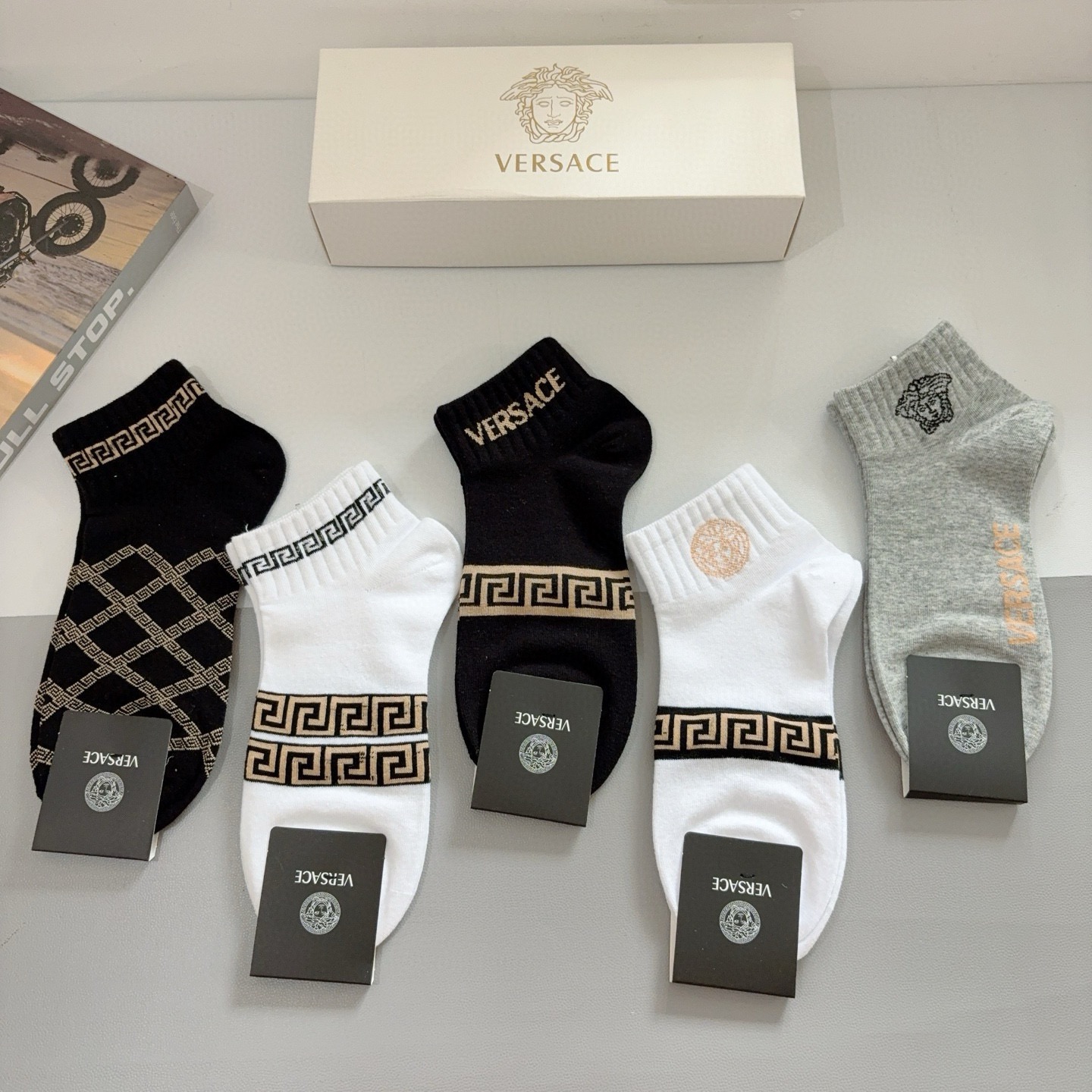 配包装【一盒五双】VERSACE范思哲 好看到爆炸欧美大牌船袜🔥男款🌟潮人必不能少的专柜代购品质 搭配起