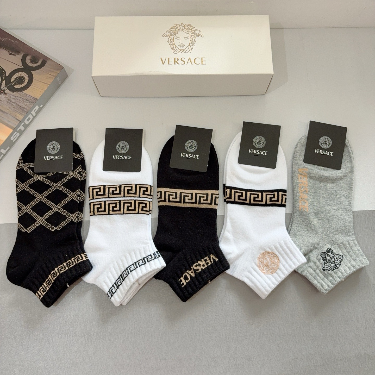 配包装【一盒五双】VERSACE范思哲 好看到爆炸欧美大牌船袜🔥男款🌟潮人必不能少的专柜代购品质 搭配起