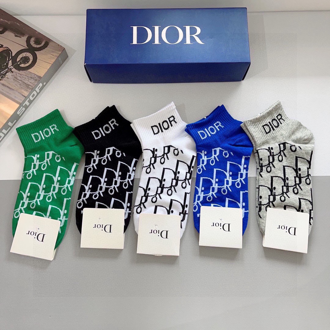 配包装（一盒5双） Dior 迪奥2023新款小腿袜子！纯棉面料，火爆Ｄ图案，专柜同步中短筒袜子，💛大牌