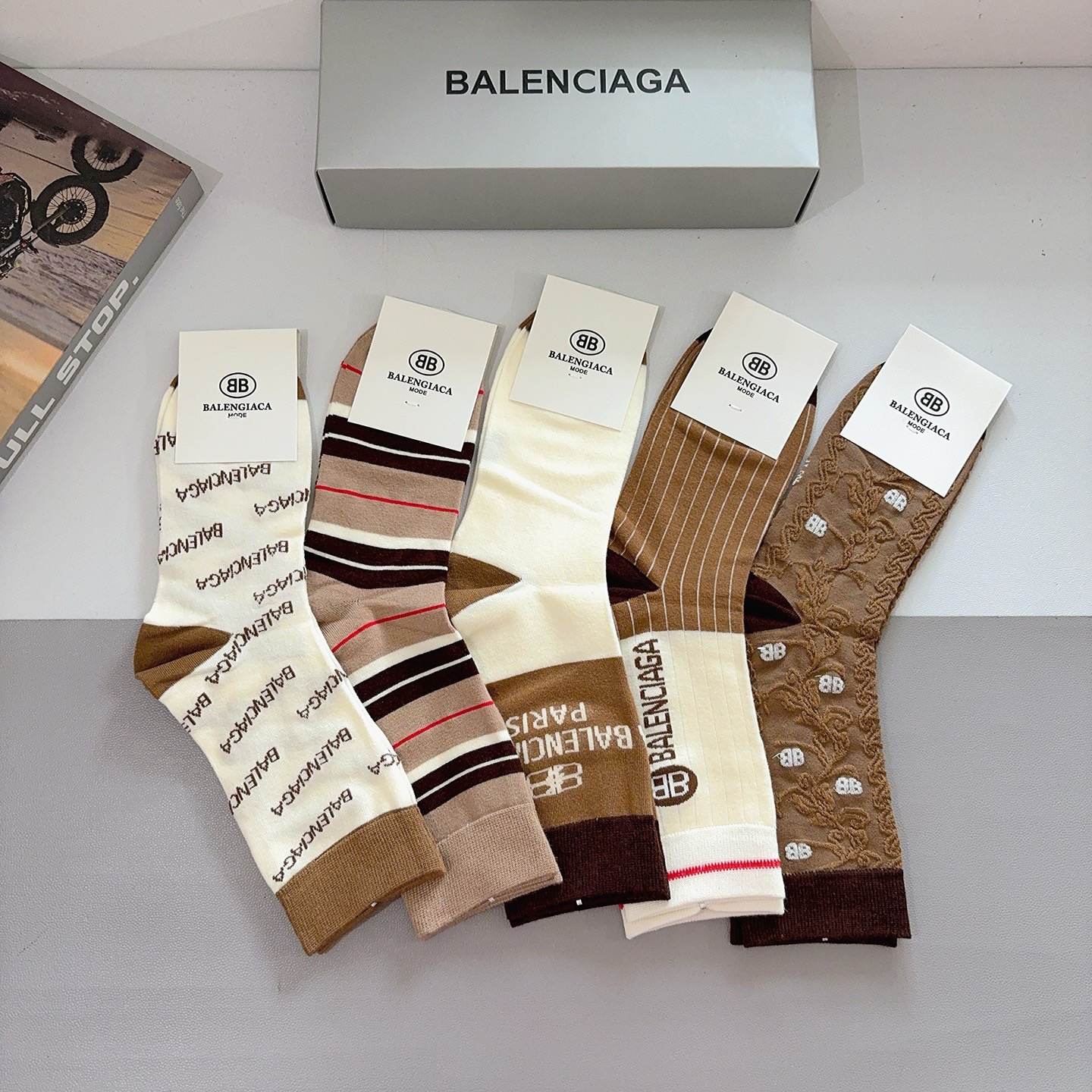 配包装【一盒5双】BALENCIAGA 巴黎世家 新款竹棉长筒袜子🔥潮人必不可少的时尚专柜代购袜子 ，超