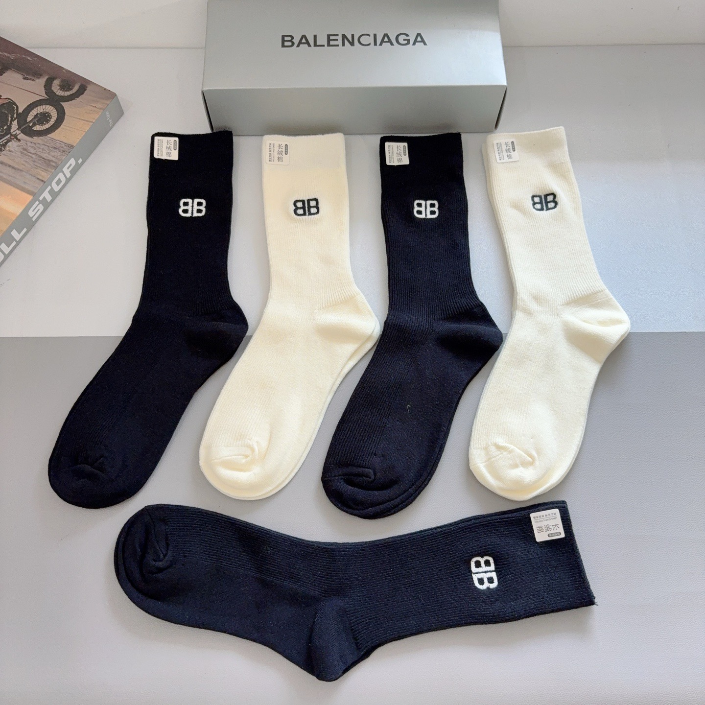 配包装【一盒5双】BALENCIAGA （巴黎世家）高版本双针长绒棉长筒袜子🔥柔软百搭休闲款！