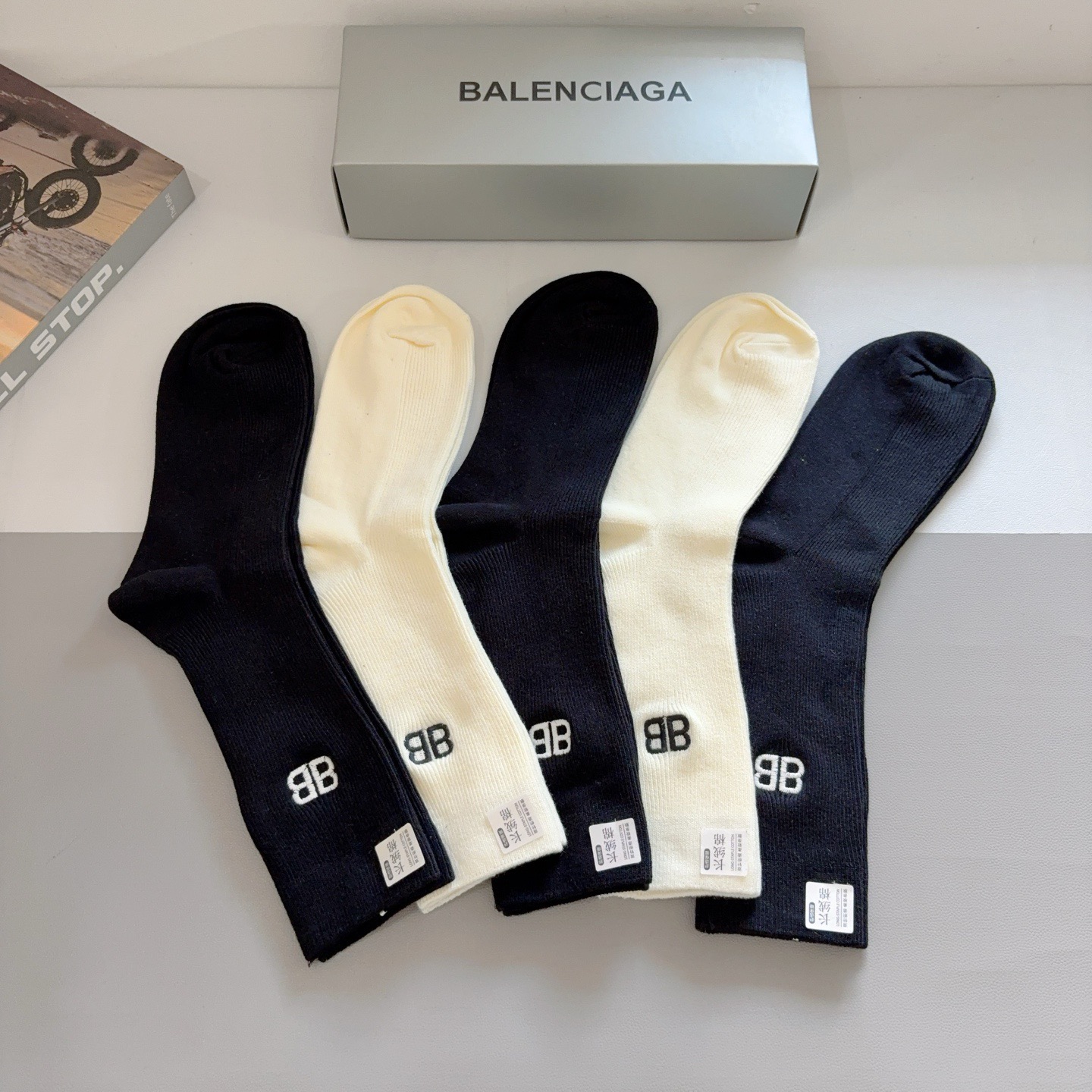 配包装【一盒5双】BALENCIAGA （巴黎世家）高版本双针长绒棉长筒袜子🔥柔软百搭休闲款！