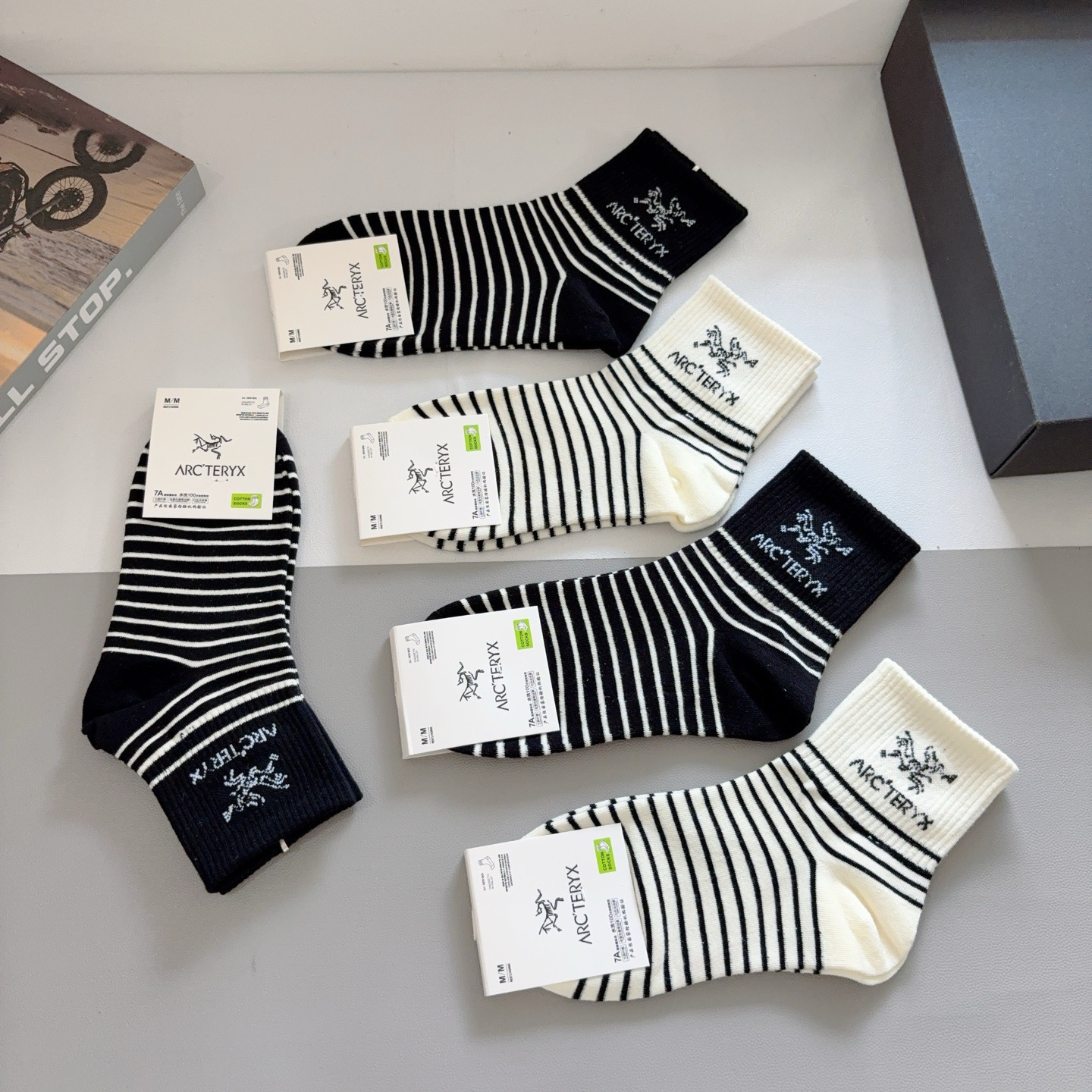 配包装（一盒5双）ARC·TERYX（始祖鸟）新款中筒袜子❗️高版本纯棉质地柔软，经典图案logo，网红