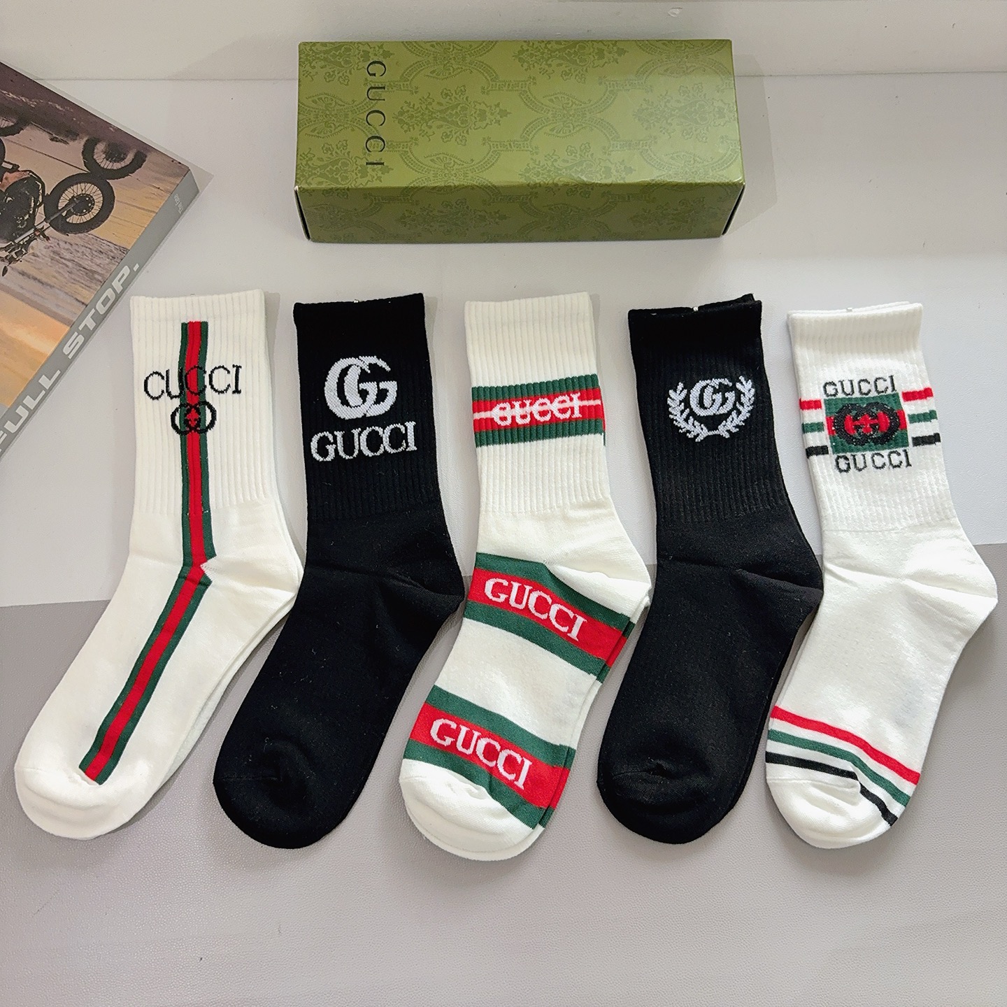 配包装（一盒5双） Gucci 古奇 ins超火爆长筒袜，纯棉面料，潮人必备 ，经典双G字母，个性时尚百