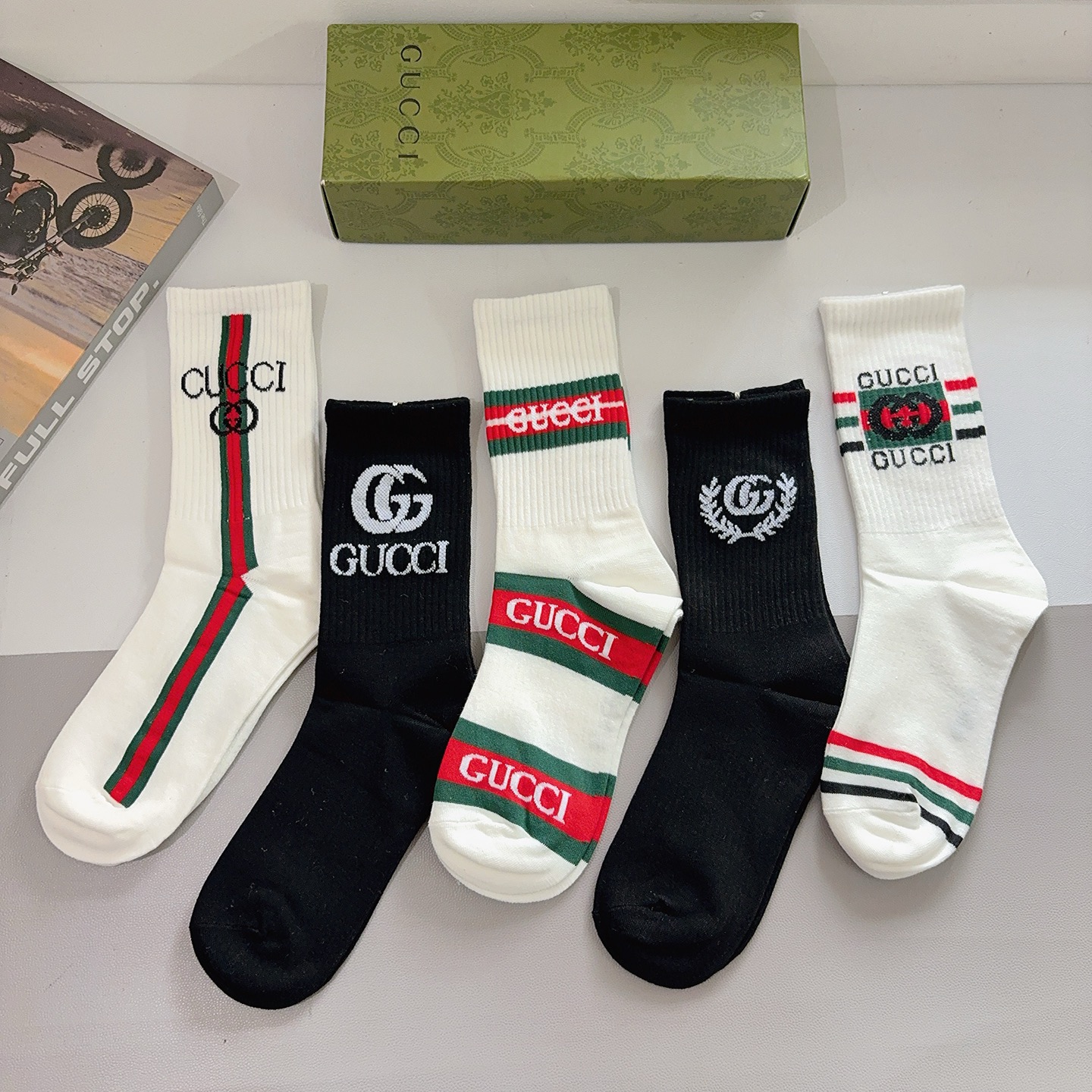 配包装（一盒5双） Gucci 古奇 ins超火爆长筒袜，纯棉面料，潮人必备 ，经典双G字母，个性时尚百