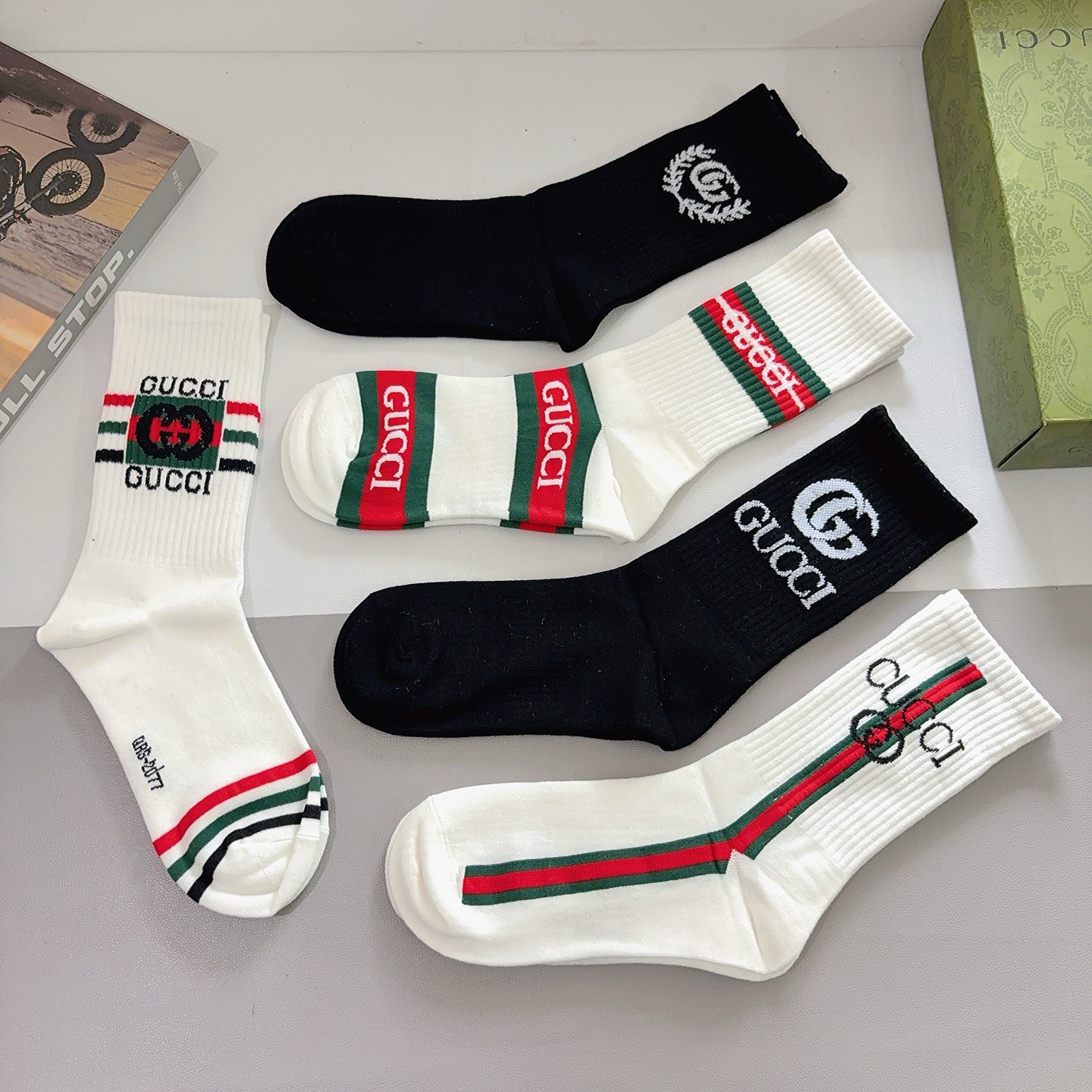 配包装（一盒5双） Gucci 古奇 ins超火爆长筒袜，纯棉面料，潮人必备 ，经典双G字母，个性时尚百