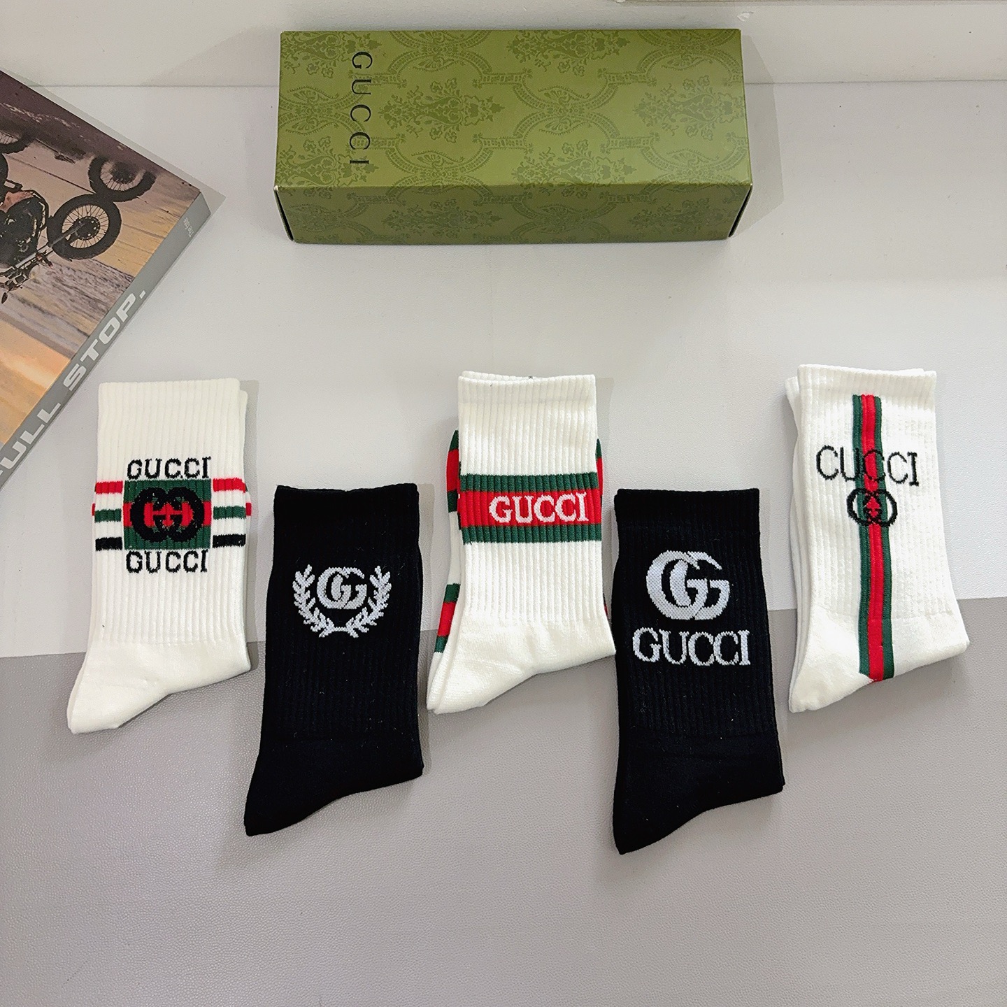 配包装（一盒5双） Gucci 古奇 ins超火爆长筒袜，纯棉面料，潮人必备 ，经典双G字母，个性时尚百