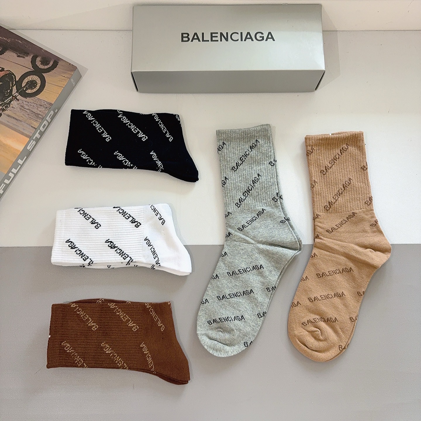 配包装【一盒5双】BALENCIAGA 巴黎世家 新款长筒袜子🔥潮人必不可少的时尚专柜代购袜子 ，超级时