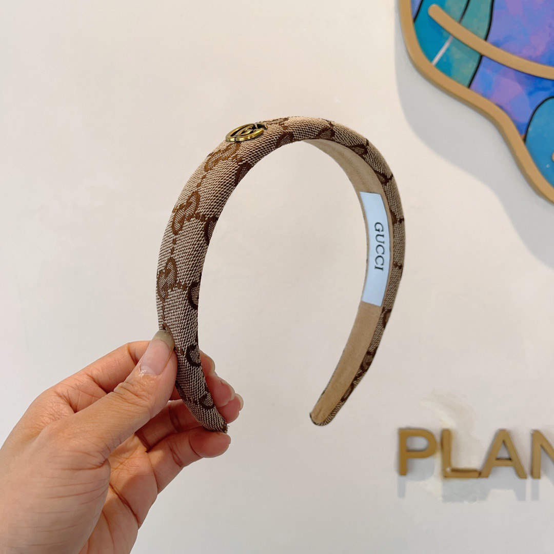 NO:660382,With packaging Gucci Gucci official new classic double G hairband, a must-have item for goddesses, very versatile, fashionable hairpins, hairpins, gucci, hairpins19860909配包装 Gucci古奇 官方经典新款双G发箍,女神必备单品,非常百搭,时尚潮流发夹,发夹,gucci,hairpins,accessory