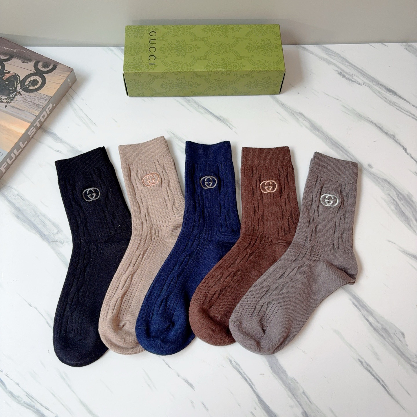 NO:718844,Comes with packaging [5 pairs in a box] Gucci (Gucci) high version cashmere embroidered stockings, a must-have for fashionistas, stockings purchased at fashion counters, great for matching socks, stockings, stockings, gucci, socks19860909配包装【一盒5双】 Gucci（古奇）高版本羊绒刺绣长筒袜子潮人必不可少的时尚专柜代购长筒袜子 ,超好搭配袜子,丝袜,袜子,gucci,socks,accessory