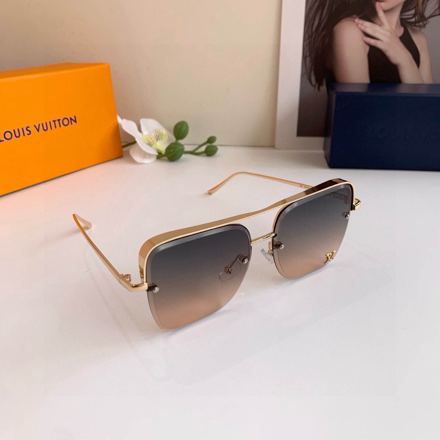 NO:765398,LV Louis Vuitton's classic square-frame sunglasses are cool and handsome, they look great on the face and make your face appear smaller. They are unisex!  glasses, sunglasses, sunglasses, glasses, louis vuitton, louis vuitton19860909LV路易威登 经典方框太阳眼镜 酷帅炸街 ,好看上脸超大气显脸小 男女通用款！眼镜墨镜太阳镜,眼镜,louis vuitton,louis vuitton,glasses