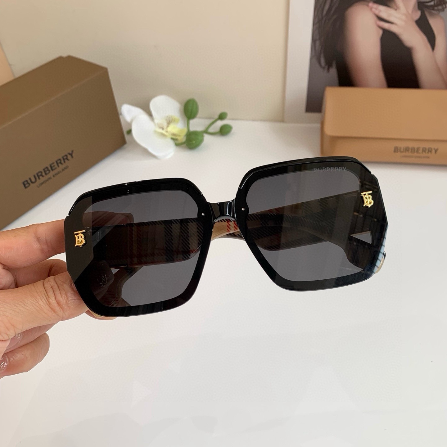 NO:765443,BURBERR Burberry men's and women's sunglasses, international big-name models, official website, same style, stylish, comfortable to wear, glasses, sunglasses, sunglasses, glasses, burberry, burberry19860909BURBERR巴宝莉男女款太阳眼镜国际大牌范官网同款 大气 时尚 佩戴舒适 眼镜墨镜太阳镜,眼镜,burberry,burberry,glasses