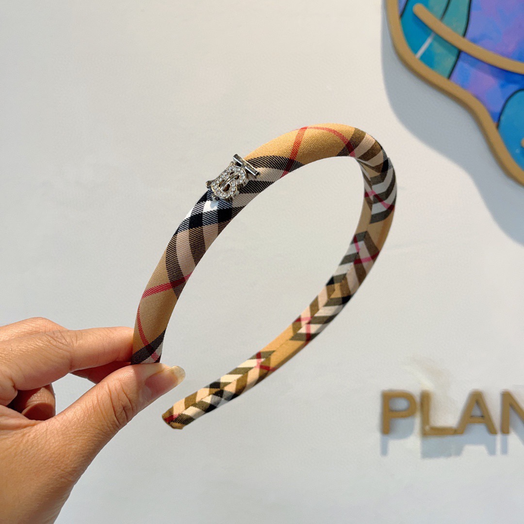 配包装巴宝莉BURBERRY 新款高版格纹窄版发箍，客供面料头箍🎀细节全部实拍！非常耐看又百搭、适合各种