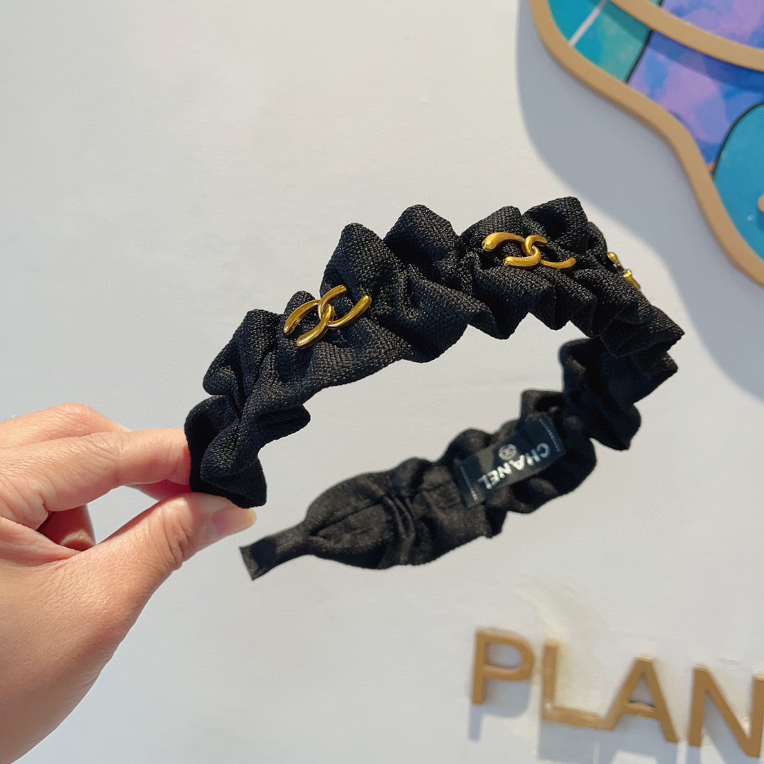 配包装CHANEL（香奈儿）最新款小香发箍，香奶奶头箍，复古头箍，网红爆款推荐 超精致，时尚百搭！