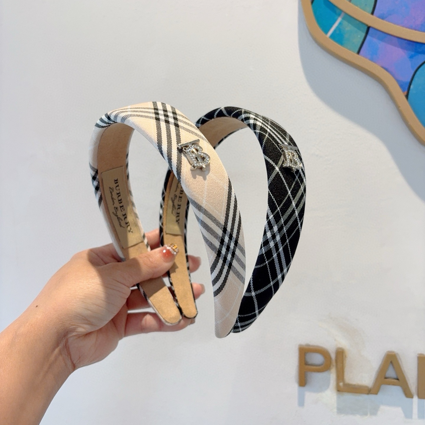 配包装巴宝莉BURBERRY 新款发箍，客供面料 🎀细节全部实拍！非常耐看又百搭、适合各种场合搭配！