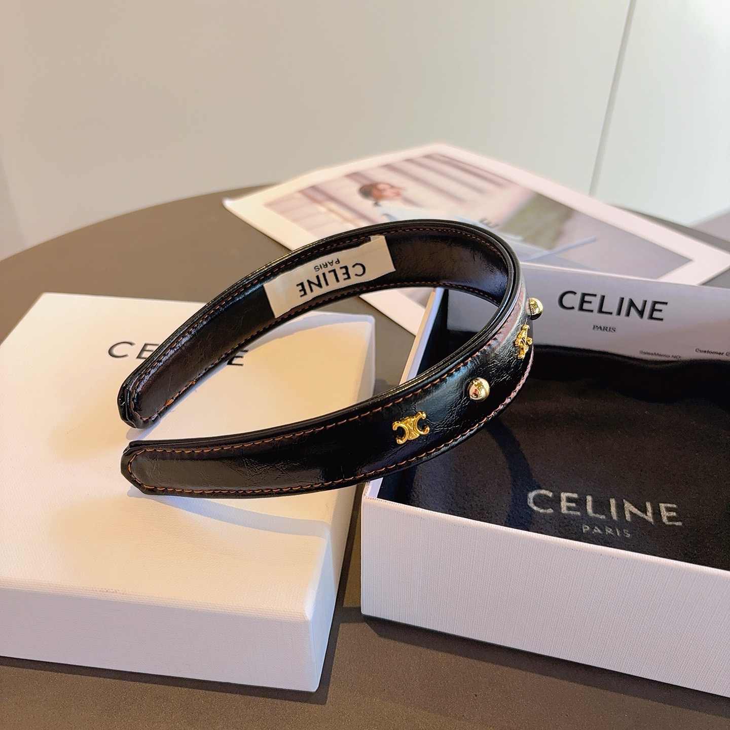 配包装CELINE（赛琳）官方经典新款羊皮发箍，女神必备头箍，非常舒时尚百搭，舒适潮流款！