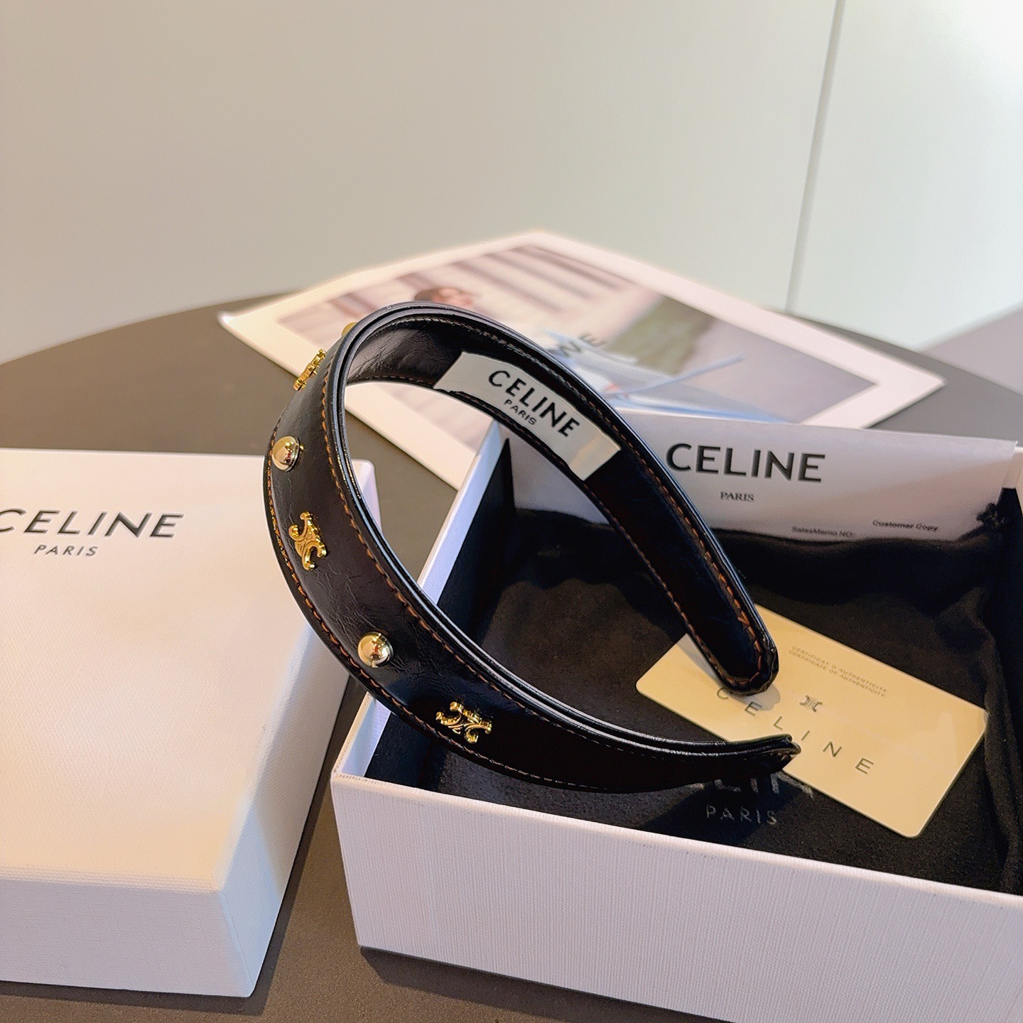 配包装CELINE（赛琳）官方经典新款羊皮发箍，女神必备头箍，非常舒时尚百搭，舒适潮流款！