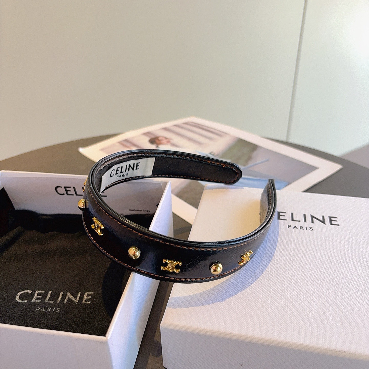 配包装CELINE（赛琳）官方经典新款羊皮发箍，女神必备头箍，非常舒时尚百搭，舒适潮流款！