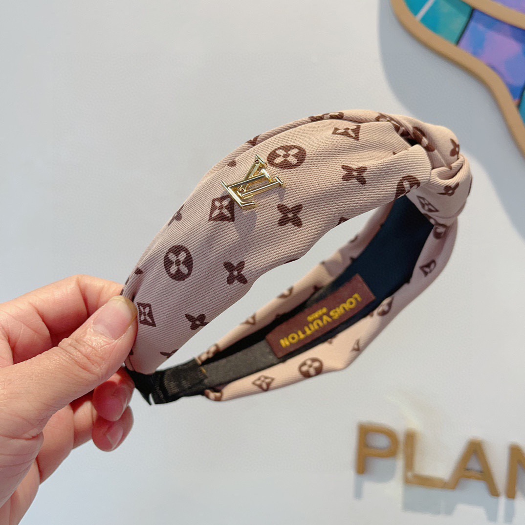 配包装LV 路易威登 火爆新款发箍，时尚头箍，网红最新款来袭💕时尚百搭，女神必入、多色可选！