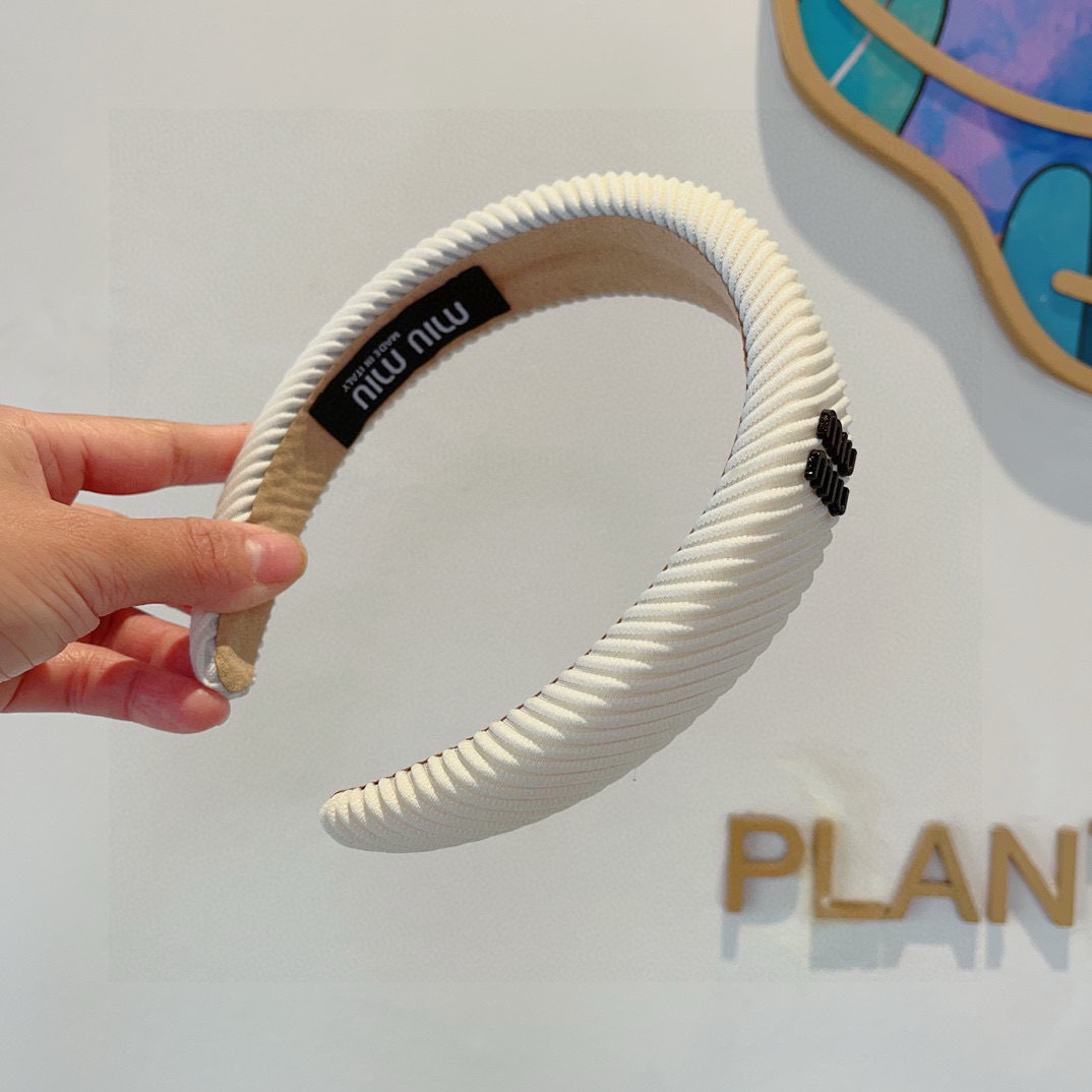配包装MIUMIU（缪缪）新款手工制作发箍，原单货，简约百搭，潮女必备品，超级的高大上！