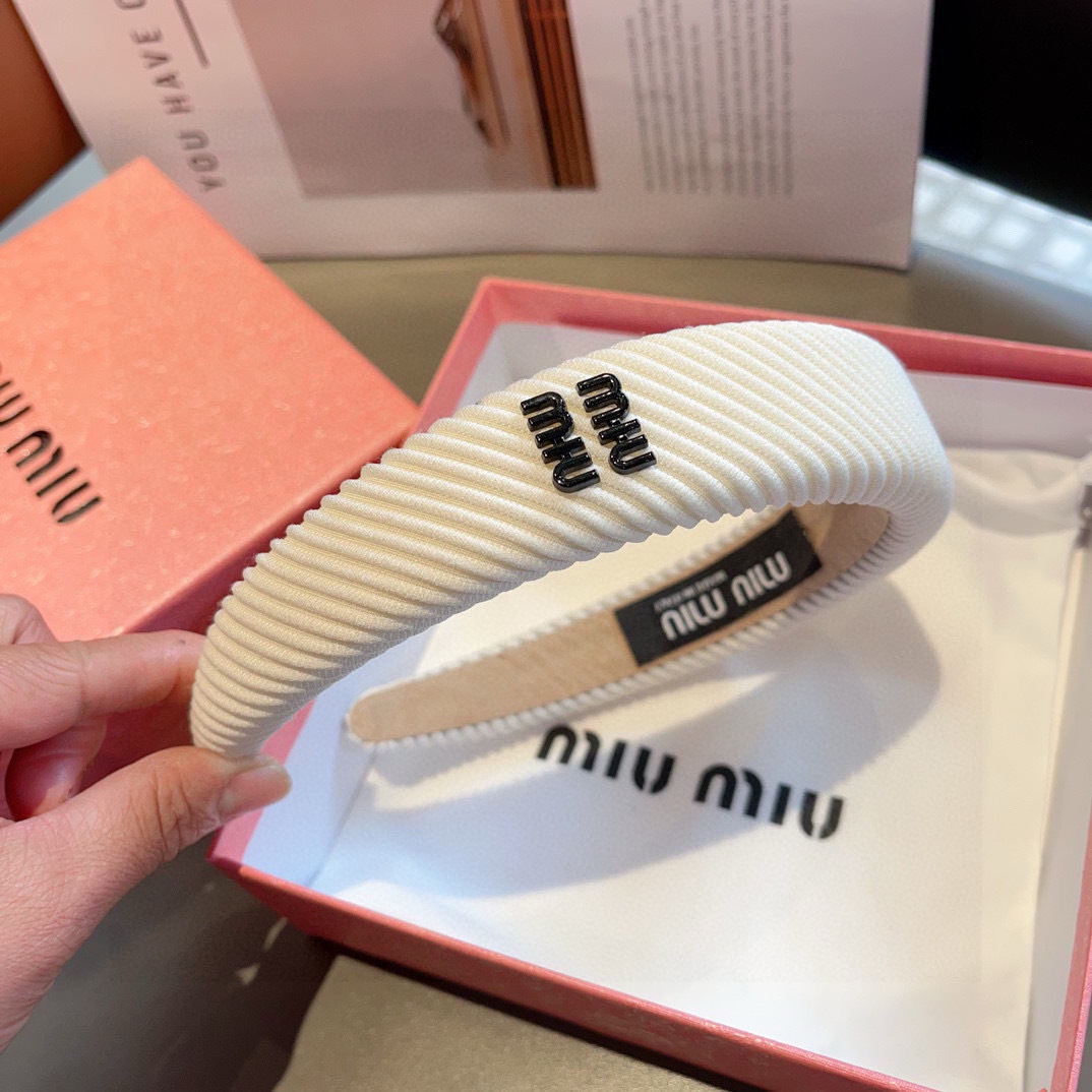 配包装MIUMIU（缪缪）新款手工制作发箍，原单货，简约百搭，潮女必备品，超级的高大上！