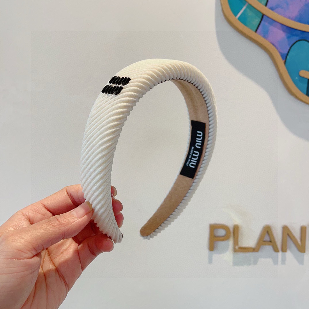 配包装MIUMIU（缪缪）新款手工制作发箍，原单货，简约百搭，潮女必备品，超级的高大上！