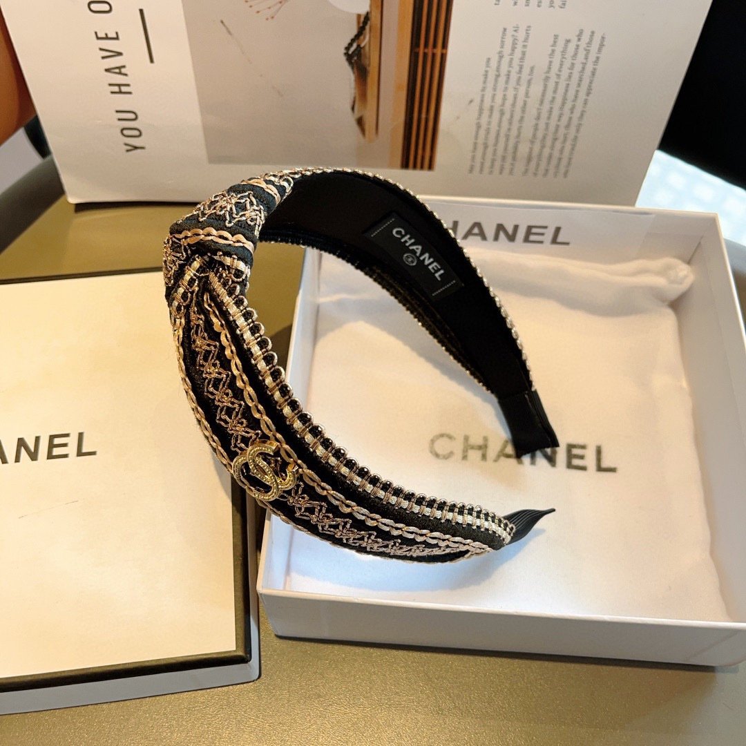 配包装CHANEL（香奈儿）最新款小香发箍，复古头箍，网红爆款推荐 超精致，时尚百搭！