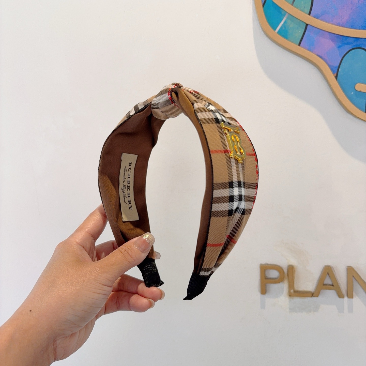 配包装巴宝莉BURBERRY 新款宽版发箍🎀细节全部实拍！非常耐看又百搭、适合各种场合搭配！