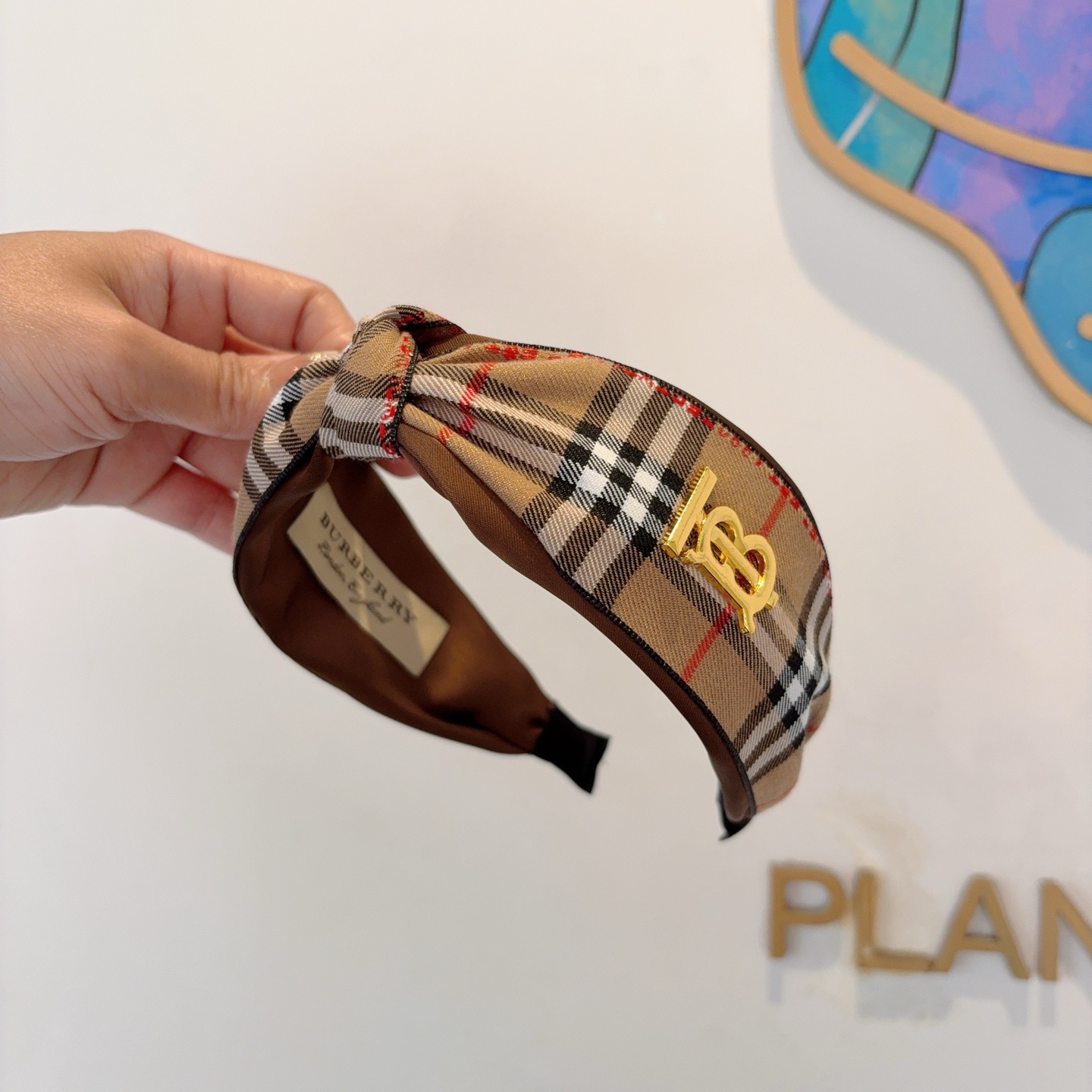 配包装巴宝莉BURBERRY 新款宽版发箍🎀细节全部实拍！非常耐看又百搭、适合各种场合搭配！