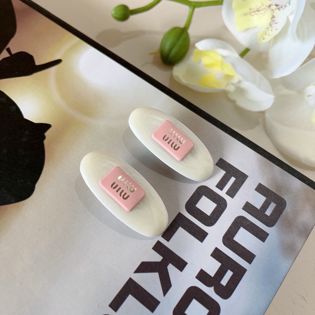 配包装 （一对）miumiu（缪缪） 新款网红法式bb夹、经典字母logo边夹刘海夹发饰， 高级感日韩幻
