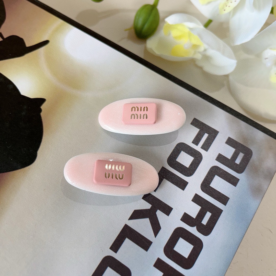 配包装 （一对）miumiu（缪缪） 新款网红法式bb夹、经典字母logo边夹刘海夹发饰， 高级感日韩幻