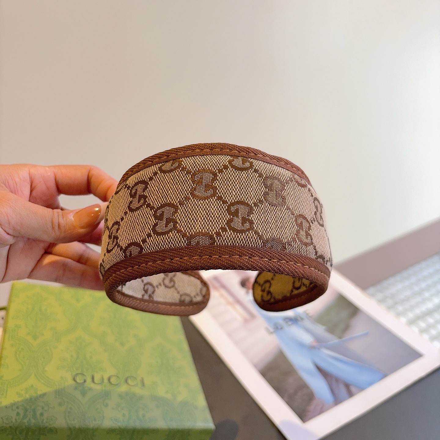 配包装Gucci（古奇） 高版本新款经典字母宽版发箍,专柜品质 让你的魅力绽放 清新淑女范让时尚更简单。