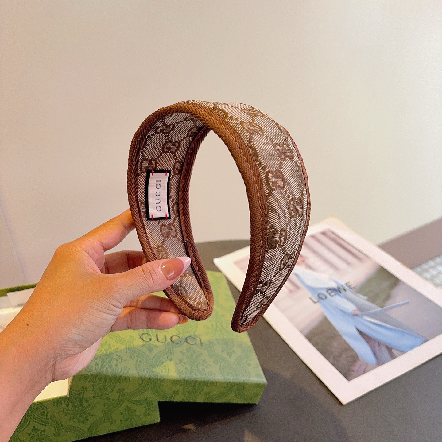 配包装Gucci（古奇） 高版本新款经典字母宽版发箍,专柜品质 让你的魅力绽放 清新淑女范让时尚更简单。
