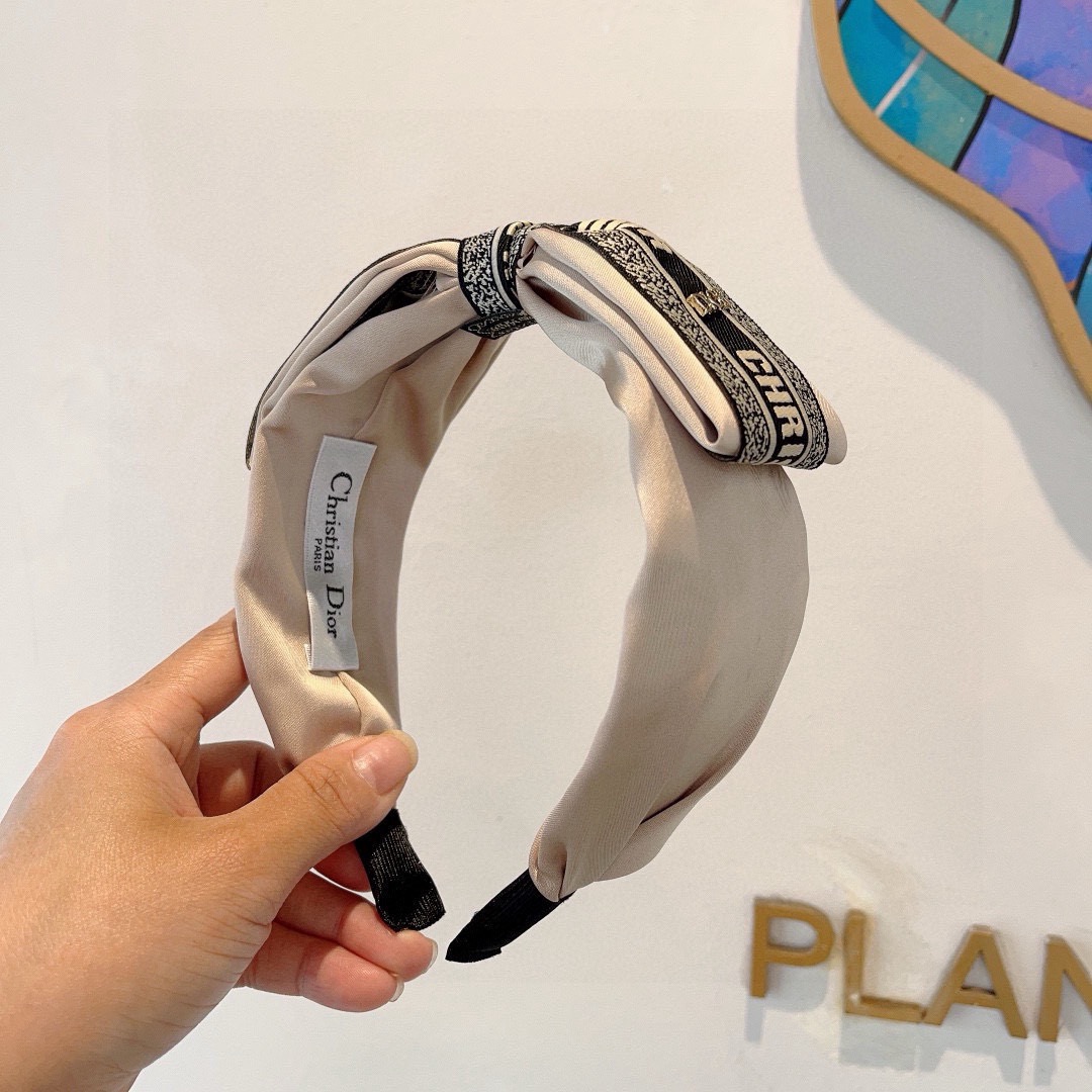 配包装Dior（迪奥） 火爆新款蝴蝶结发箍,专柜原单货，让你的魅力绽放 清新淑女范让时尚更简单。