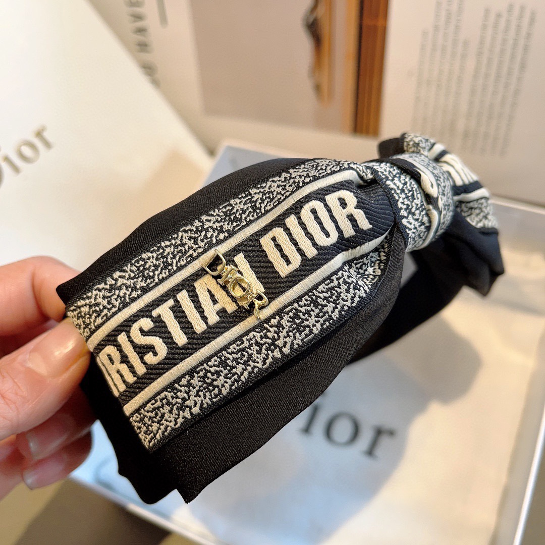 配包装Dior（迪奥） 火爆新款蝴蝶结发箍,专柜原单货，让你的魅力绽放 清新淑女范让时尚更简单。