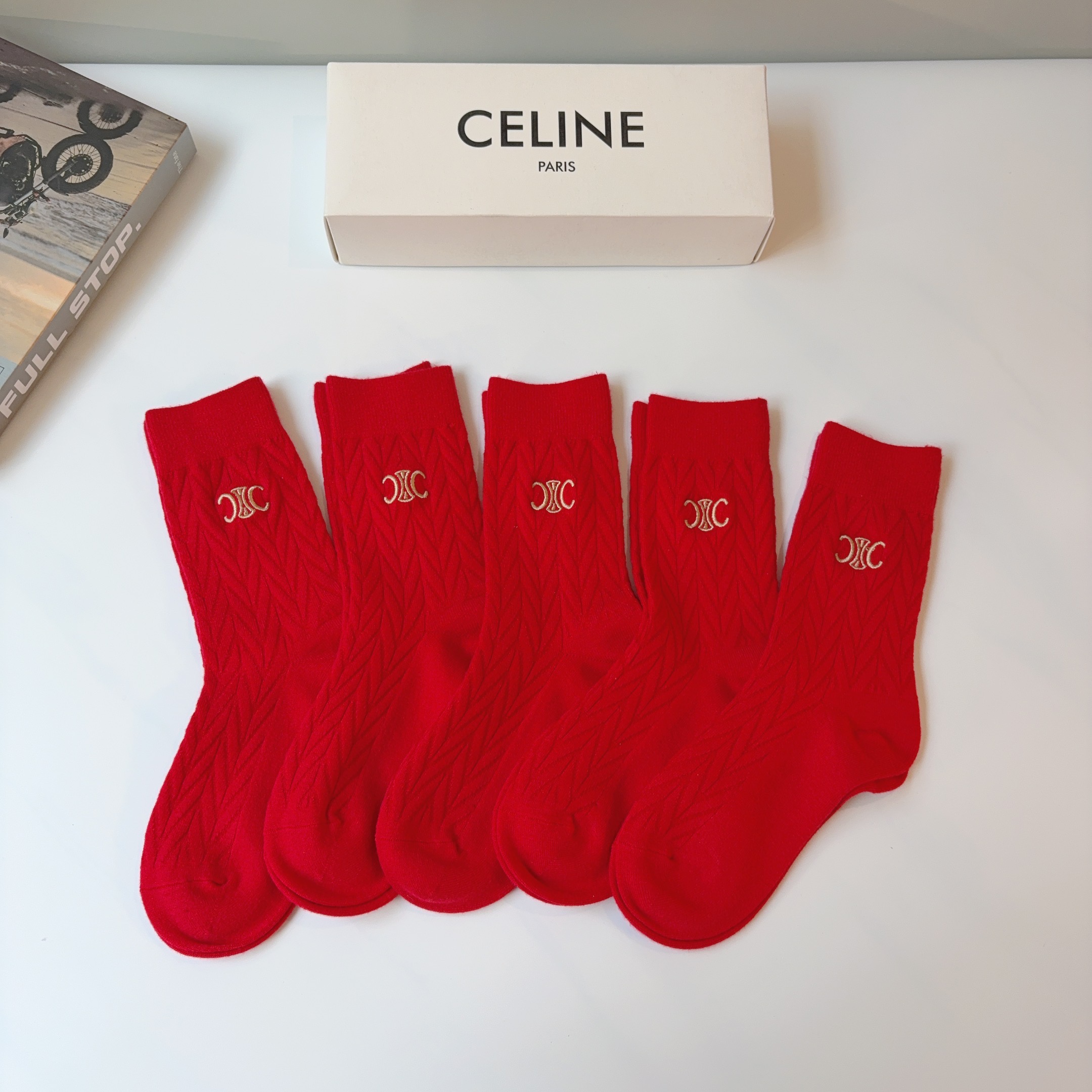 NO:719026,Comes with packaging (5 pairs in a box) CELINE new embroidered long festive red socks cashmere fabric, personalized fashionable and versatile, you deserve it socks, stockings, socks, celine, celine, socks19860909配包装（一盒5双） CELINE 赛琳 新款刺绣长筒喜庆红色袜子 羊绒面料,个性时尚百搭款,你值得拥有哦袜子,丝袜,袜子,celine,celine,socks,accessory