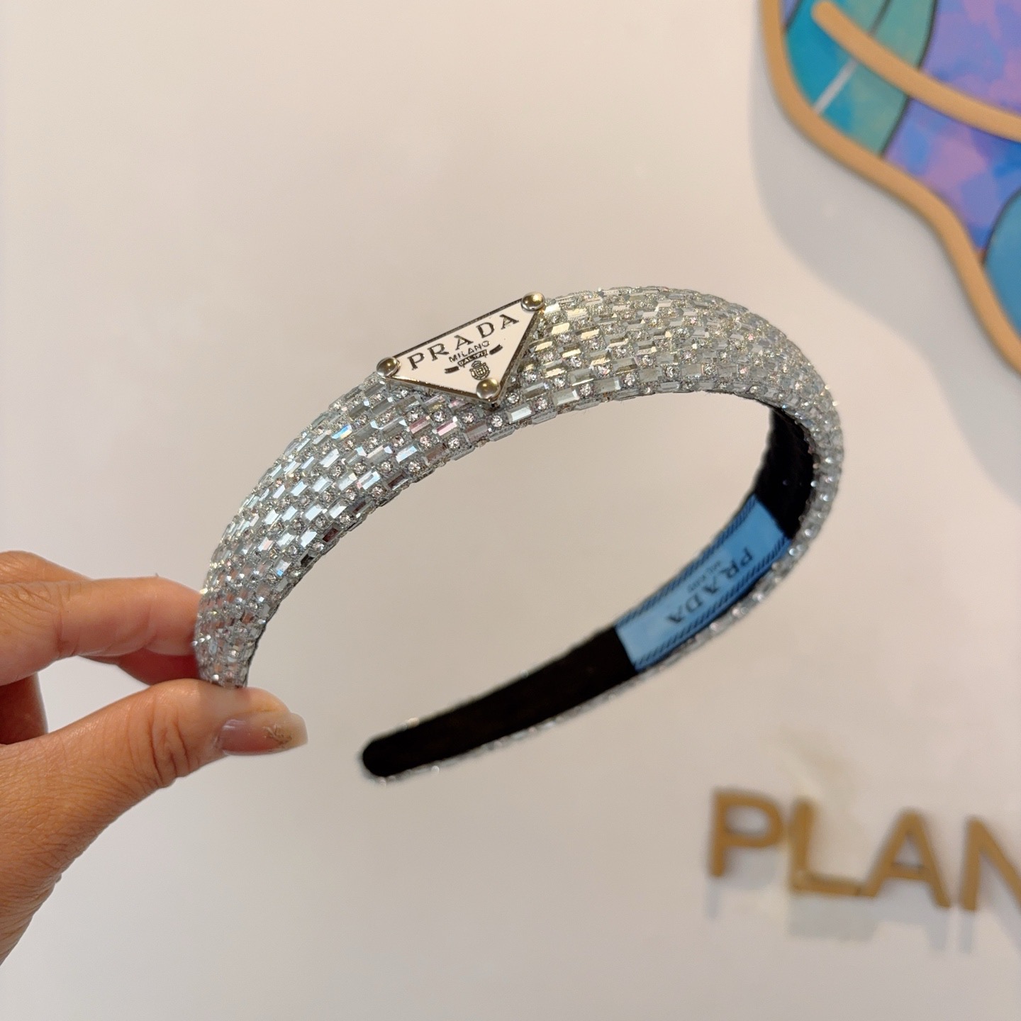 配包装PRADA （普拉达） 欧美新款贴钻发箍，明星同款 女神必备单品，非常百搭，时尚潮流
