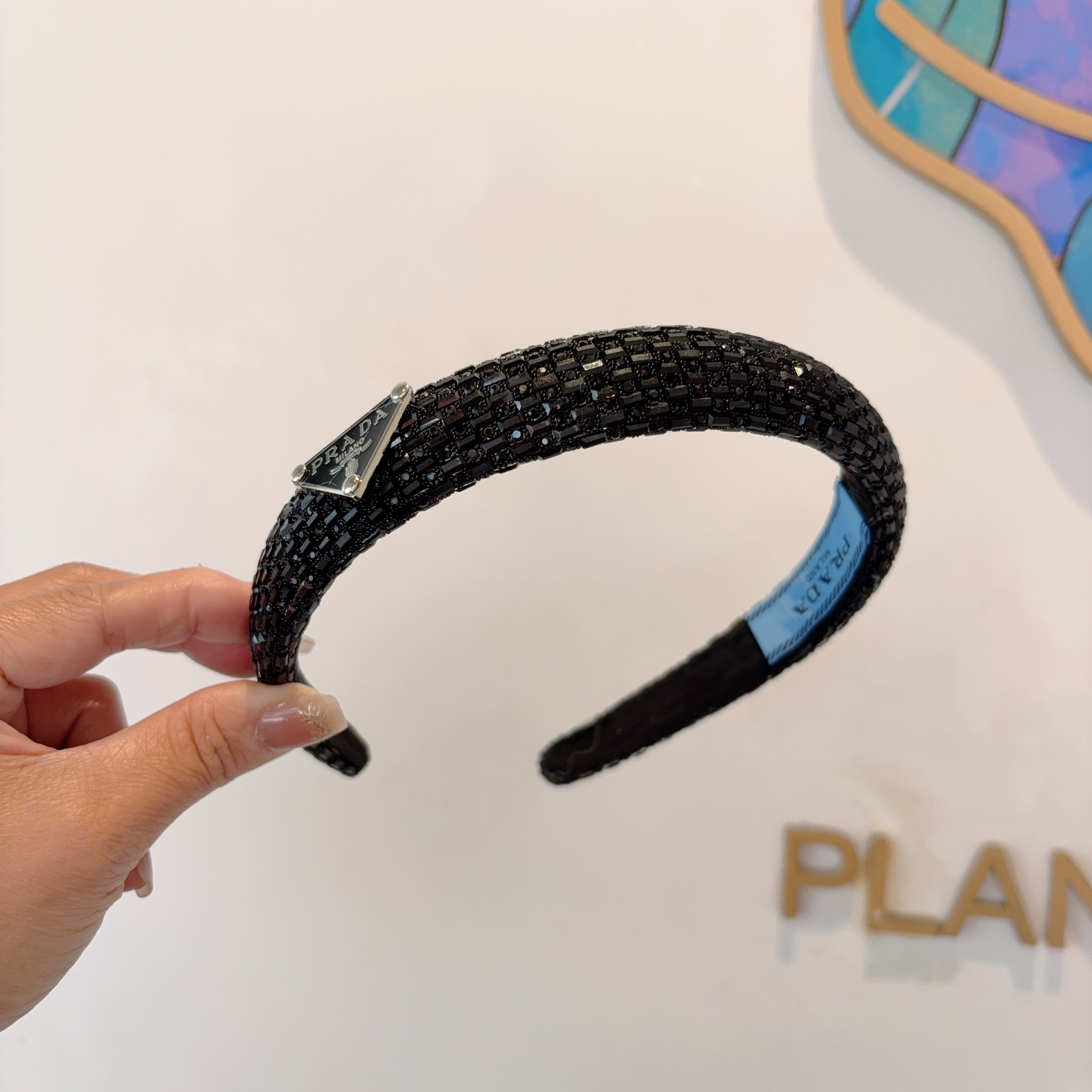 配包装PRADA （普拉达） 欧美新款贴钻发箍，明星同款 女神必备单品，非常百搭，时尚潮流