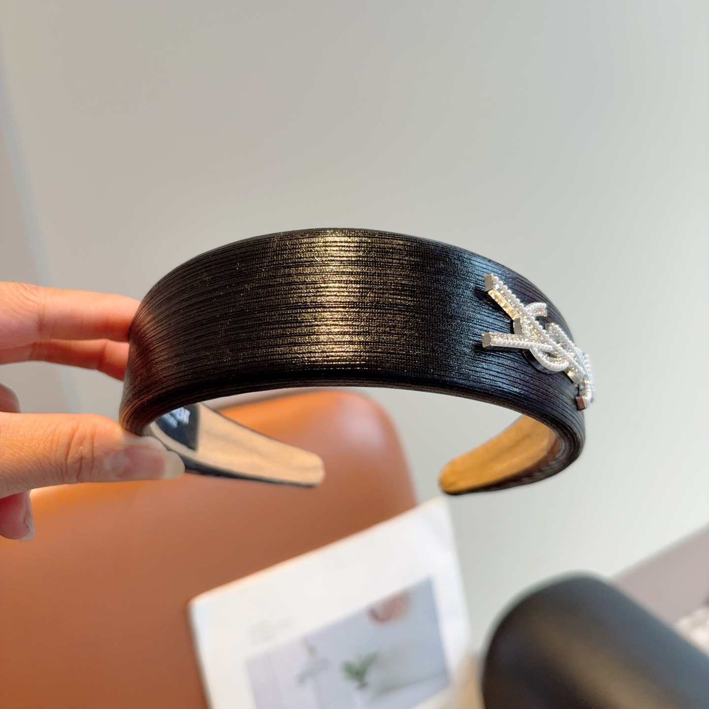 配包装圣罗兰 新款韩国海绵发箍，原单头箍简约百搭，潮女必备品，超级的高大上！