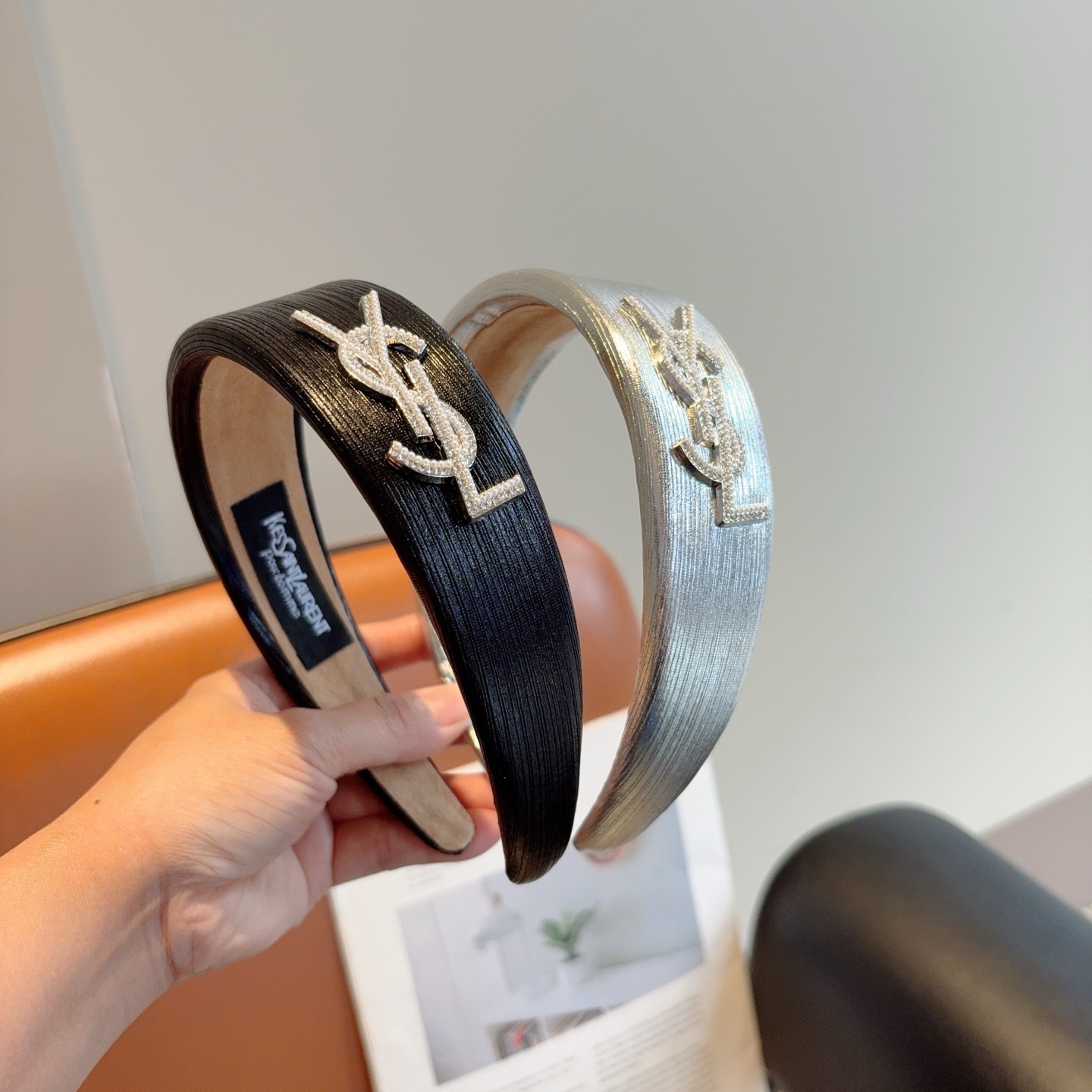 配包装圣罗兰 新款韩国海绵发箍，原单头箍简约百搭，潮女必备品，超级的高大上！