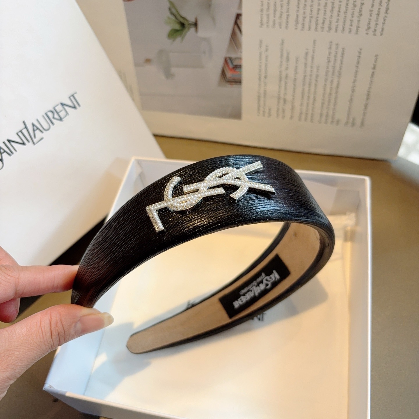 配包装圣罗兰 新款韩国海绵发箍，原单头箍简约百搭，潮女必备品，超级的高大上！