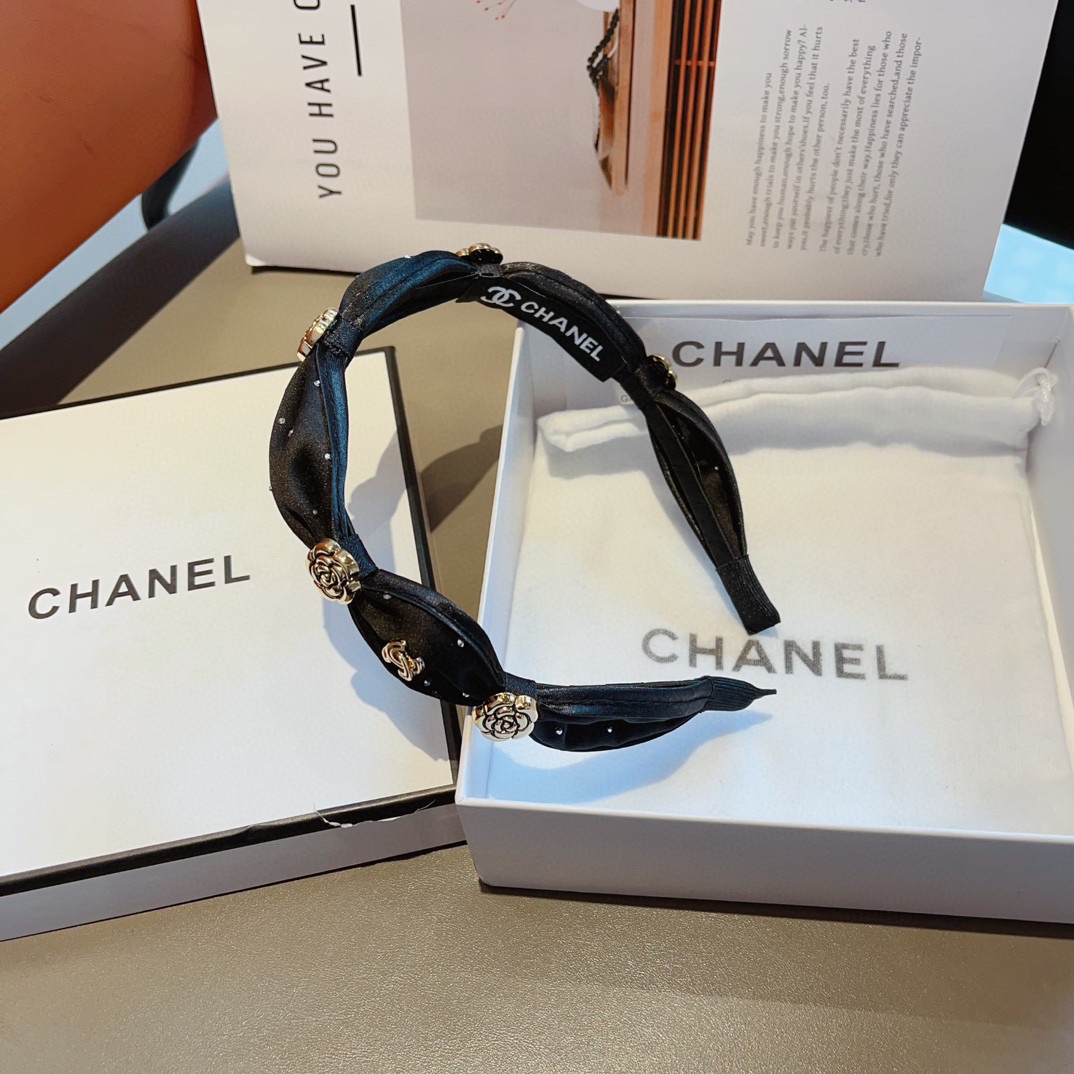 配包装CHANEL（香奈儿）最新款小香发箍，复古头箍，网红爆款推荐 搭配高端材质，超精致，时尚百搭。