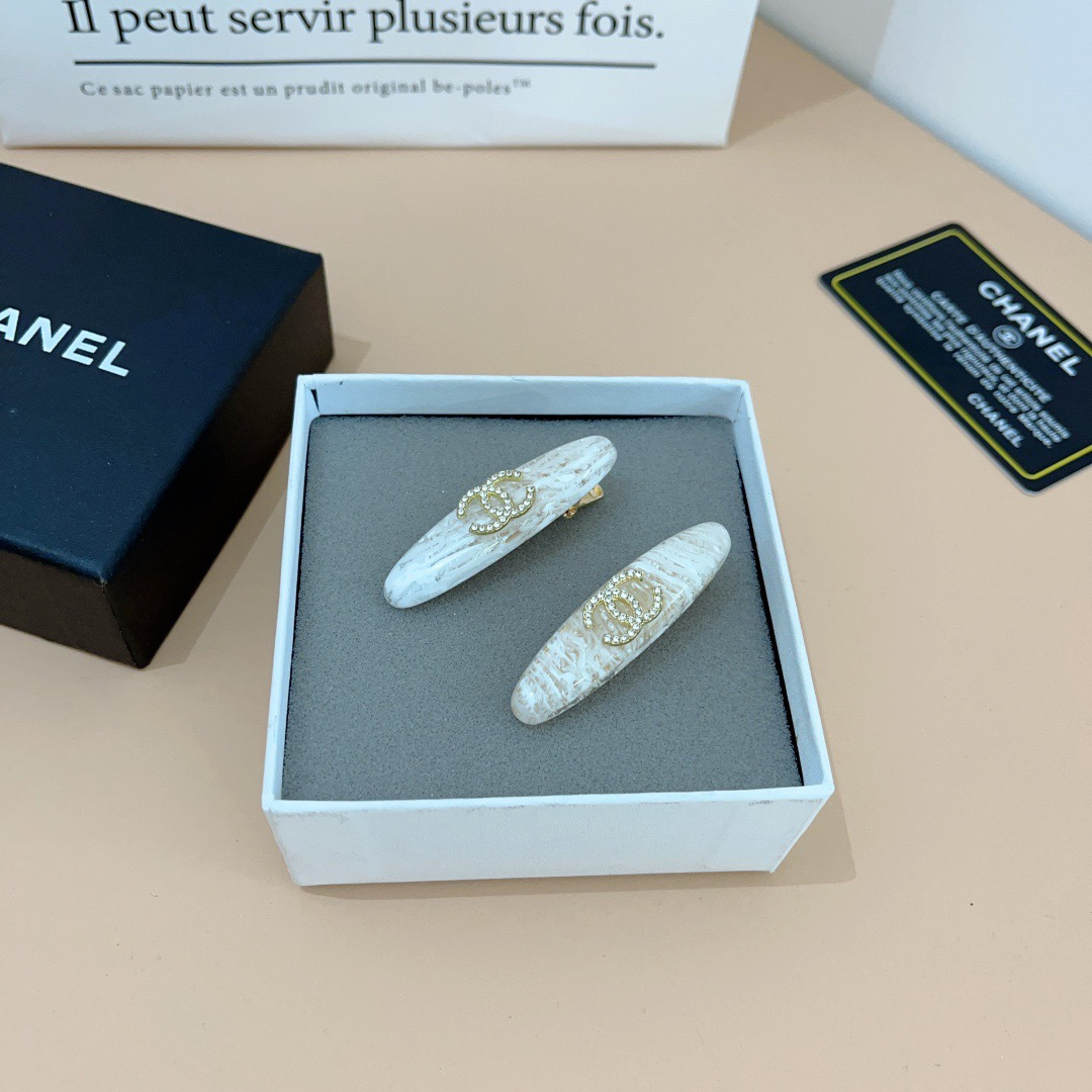 配包装 （一对）CHANEL（香奈儿） 高档韩版新款侧边BB夹 发夹、经典字母logo边夹刘海夹发饰， 